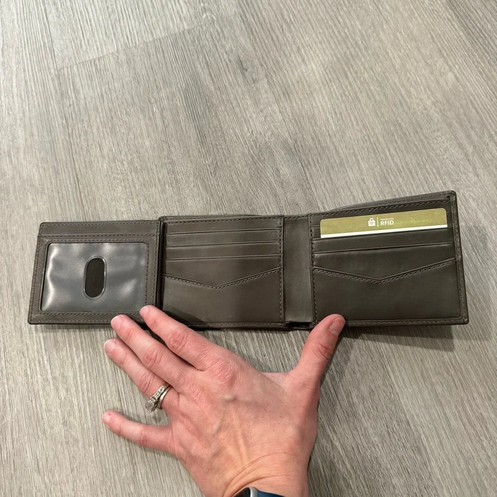 NWT Chic Brown/Gray Leather Wallet
